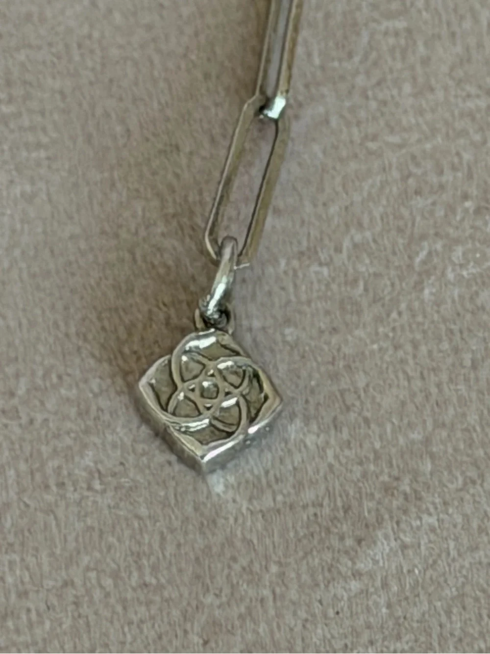 Kendra Scott Courtney Paperclip Necklace in Silver